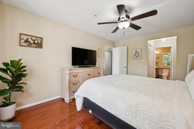 1103 WHARTON RD, Mount Laurel, NJ 08054