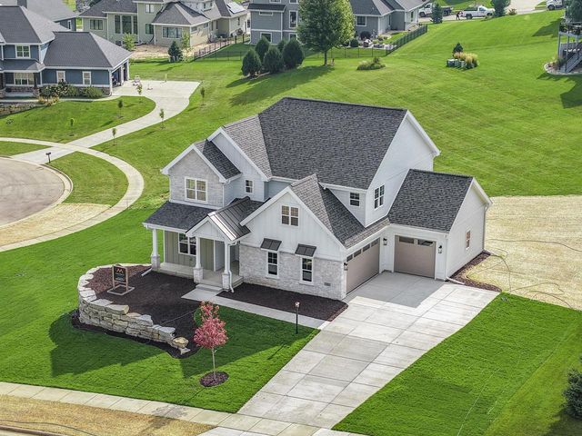 920 Carnoustie Way, Oregon, WI 53575