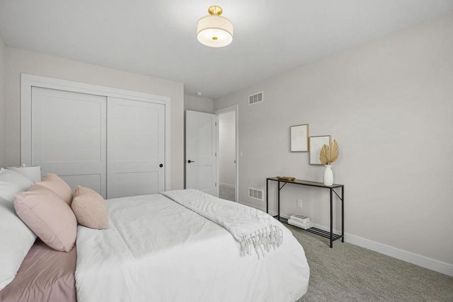 920 Carnoustie Way, Oregon, WI 53575