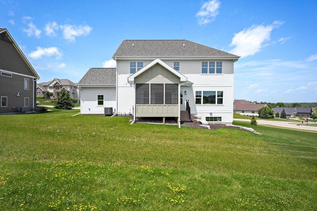 920 Carnoustie Way, Oregon, WI 53575
