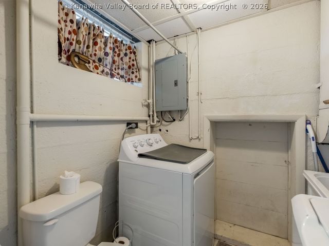 812 Carroll Road, Charleston, WV 25314