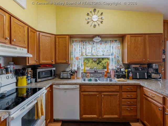 812 Carroll Road, Charleston, WV 25314