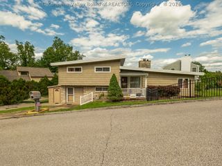 812 Carroll Road, Charleston, WV 25314