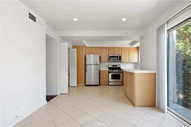 5664 Etiwanda, Tarzana, CA 91356