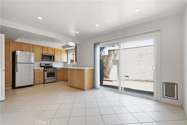 5664 Etiwanda, Tarzana, CA 91356