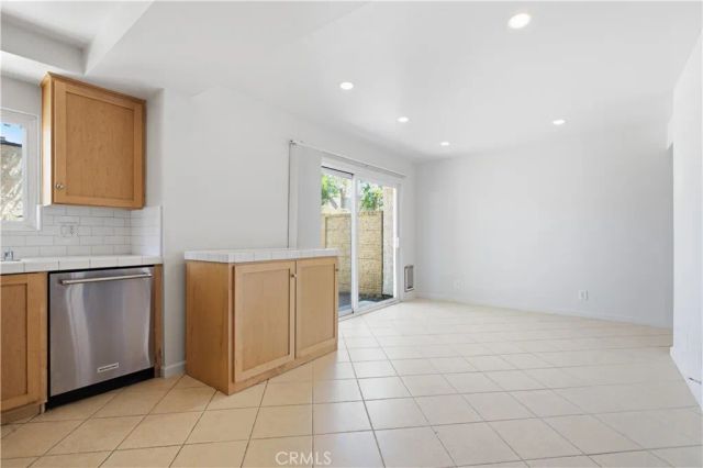 5664 Etiwanda, Tarzana, CA 91356