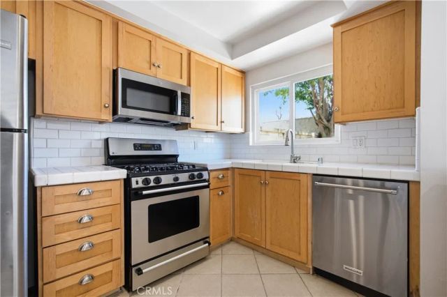5664 Etiwanda, Tarzana, CA 91356