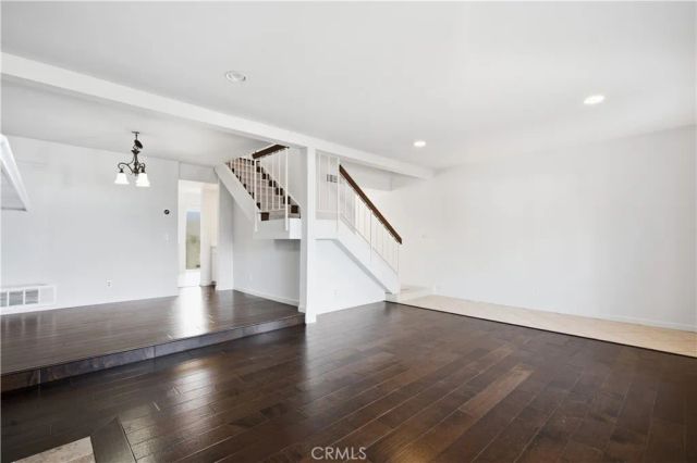 5664 Etiwanda, Tarzana, CA 91356