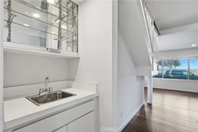 5664 Etiwanda, Tarzana, CA 91356