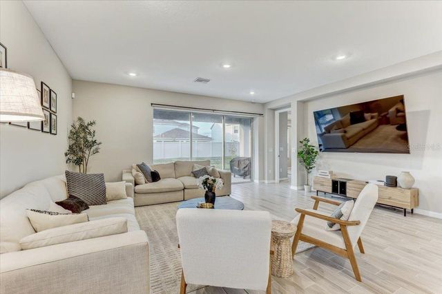 33886 LANDSMAN LOOP, Wesley Chapel, FL 33543