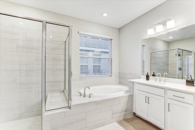 33886 LANDSMAN LOOP, Wesley Chapel, FL 33543