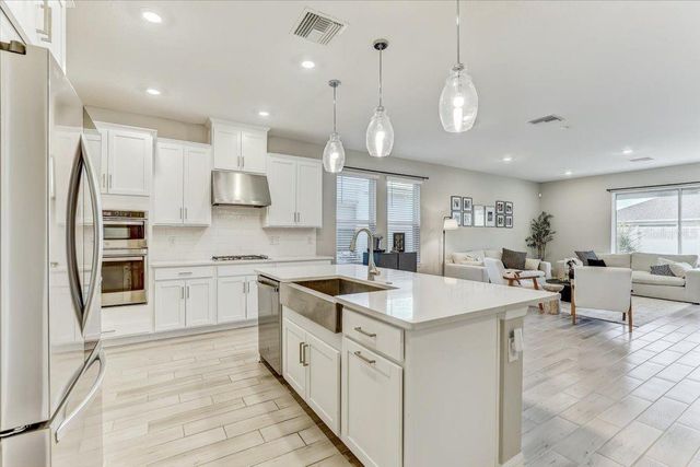 33886 LANDSMAN LOOP, Wesley Chapel, FL 33543