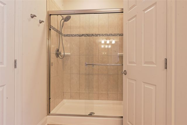 4355 STONE CREEK Drive, Erie, PA 16506