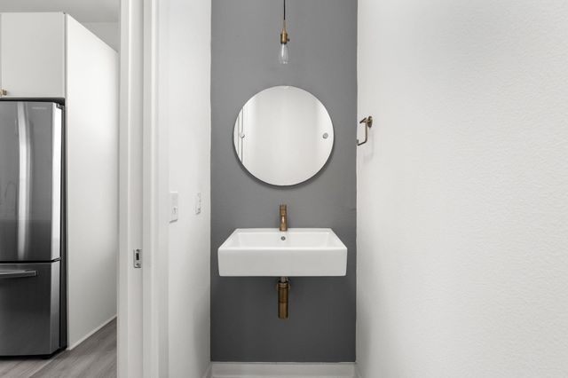 2624 Metcalfe RD 17, Austin, TX 78741