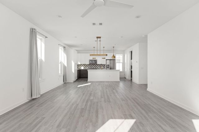 2624 Metcalfe RD 17, Austin, TX 78741