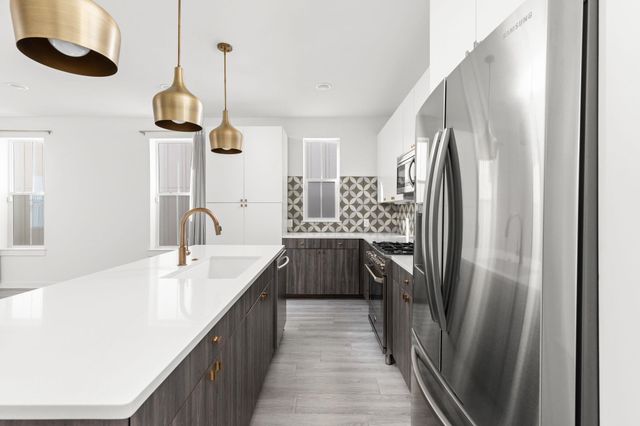 2624 Metcalfe RD 17, Austin, TX 78741