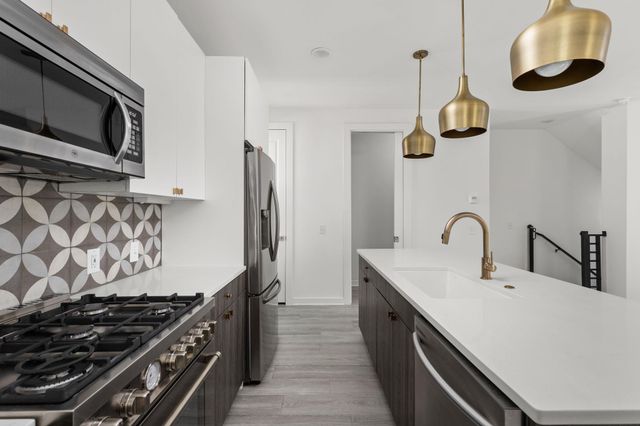 2624 Metcalfe RD 17, Austin, TX 78741