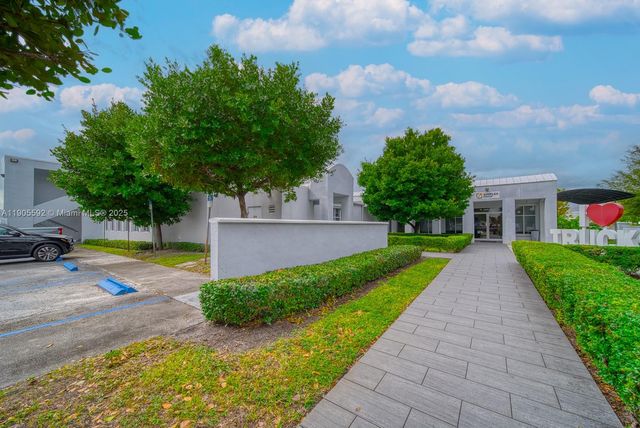 7500 NW 52nd St, Miami, FL 33166