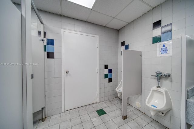 7500 NW 52nd St, Miami, FL 33166