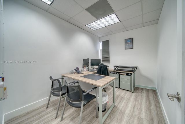 7500 NW 52nd St, Miami, FL 33166