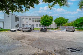 7500 NW 52nd St, Miami, FL 33166