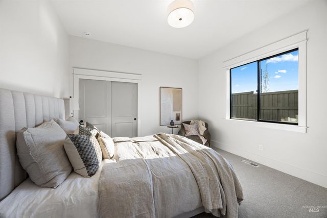 5792 S Highmark Ave, Meridian, ID 83642