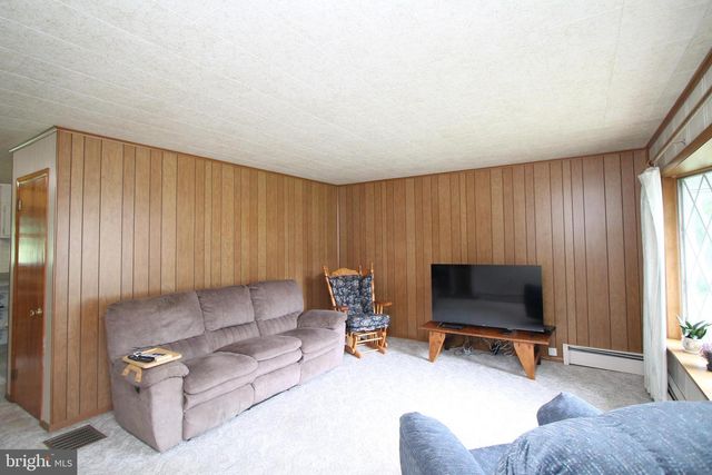 212 TATTLETOWN RD, Aaronsburg, PA 16820