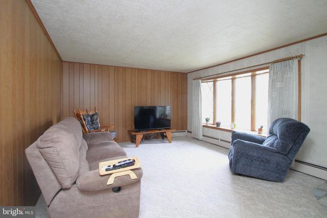 212 TATTLETOWN RD, Aaronsburg, PA 16820