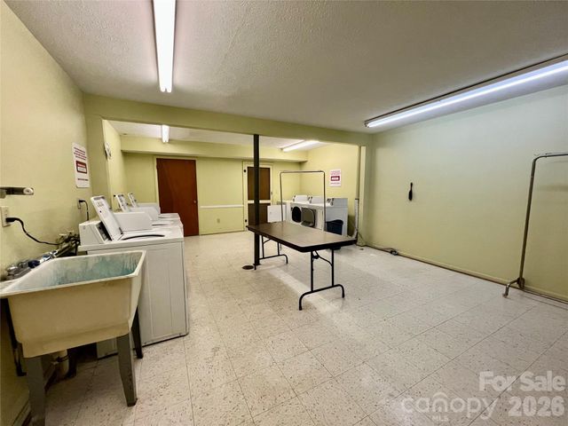 427 6th Avenue W A-2, Hendersonville, NC 28739