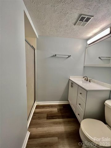 427 6th Avenue W A-2, Hendersonville, NC 28739