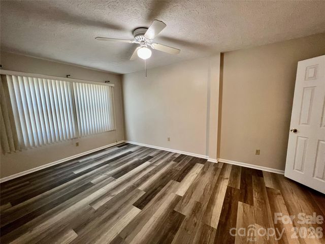 427 6th Avenue W A-2, Hendersonville, NC 28739