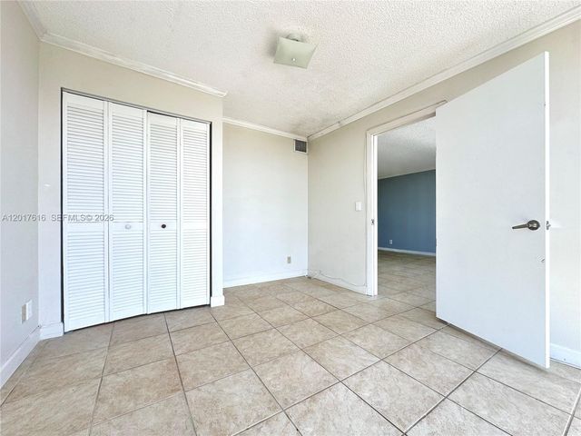 800 Parkview Dr 1007, Hallandale Beach, FL 33009