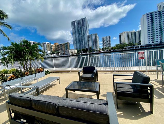 800 Parkview Dr 1007, Hallandale Beach, FL 33009