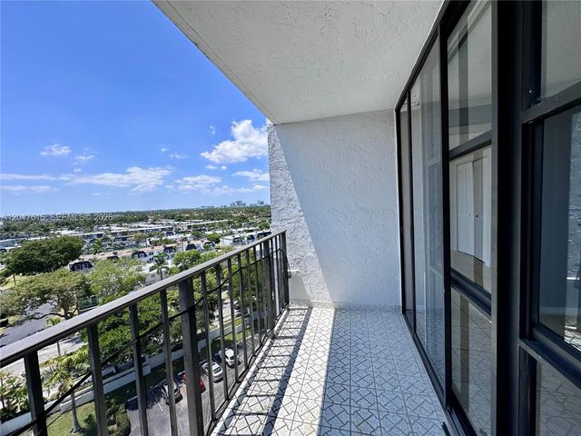 800 Parkview Dr 1007, Hallandale Beach, FL 33009