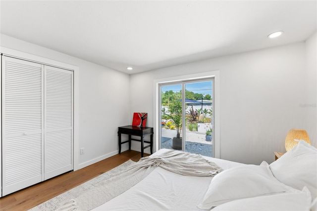 2513 CROTON AVENUE, Sarasota, FL 34239