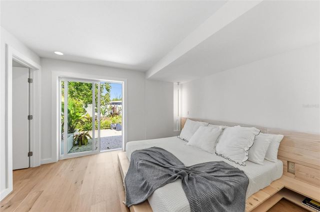 2513 CROTON AVENUE, Sarasota, FL 34239