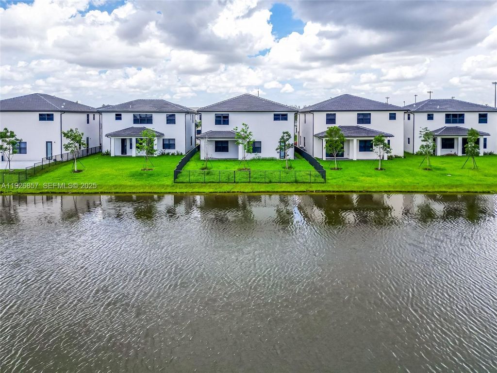 4276 SW 173rd Ave, Miramar, FL 33029