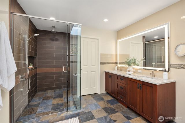11523 111th Place NE, Kirkland, WA 98033