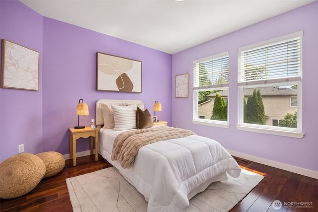 11523 111th Place NE, Kirkland, WA 98033