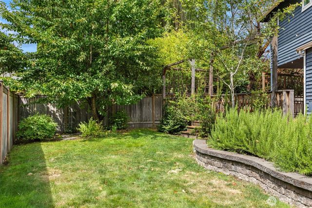 11523 111th Place NE, Kirkland, WA 98033