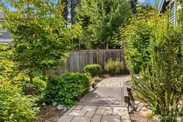 11523 111th Place NE, Kirkland, WA 98033