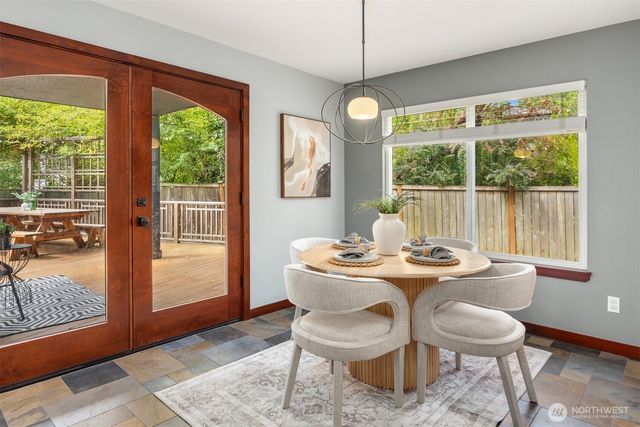 11523 111th Place NE, Kirkland, WA 98033