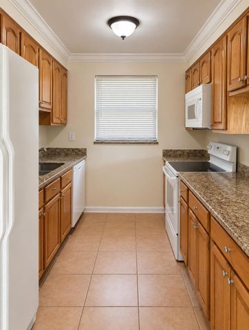 1820 N CONGRESS Avenue 310, West Palm Beach, FL 33401