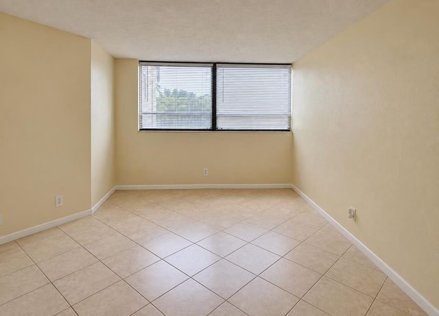 1820 N CONGRESS Avenue 310, West Palm Beach, FL 33401