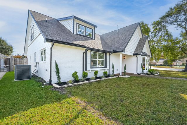 3215 Ann Arbor Drive, Houston, TX 77063