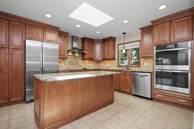 334 Lovell Street, Mahopac, NY 10541