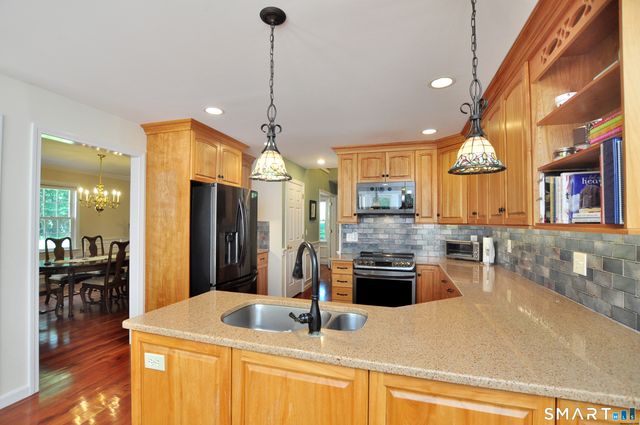 79 High Valley Drive, Canton, CT 06019