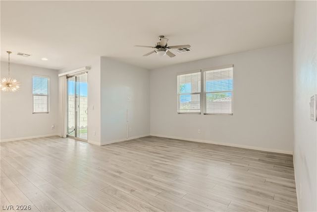 8076 Eve Rock, Las Vegas, NV 89166