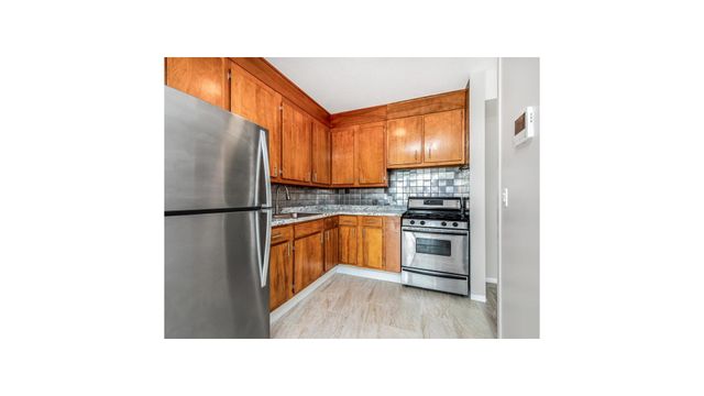 290 W 232nd St Apt 21C, New York City, NY 10463
