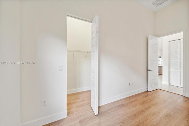 7635 NW 103rd Pl, Doral, FL 33178
